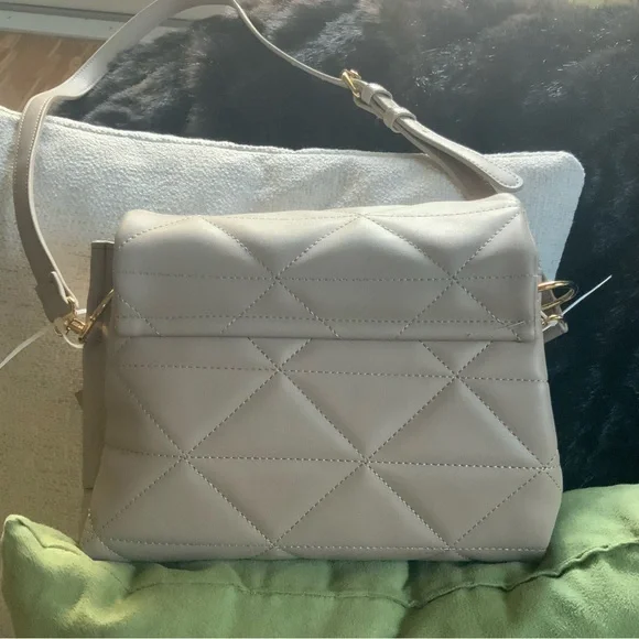 Steve Madden GRY quilted  Crossbody Bag - Picture 4 of 11